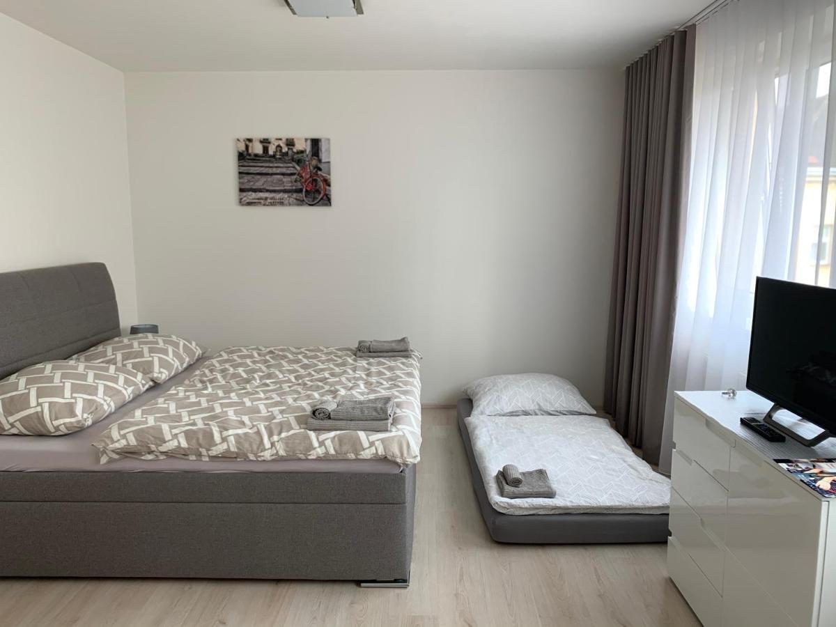 Modern Apartment In The City Center Plzeň Eksteriør billede